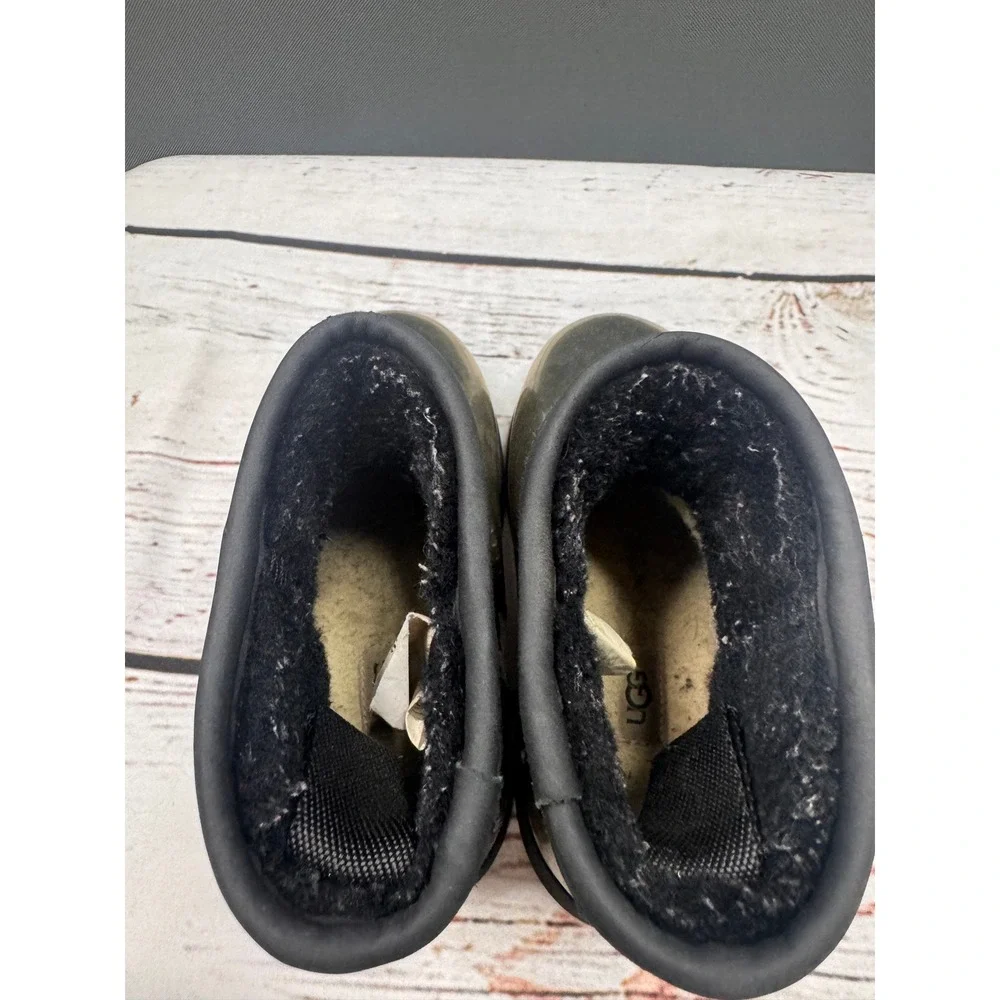 UGG Classic Clear Mini Waterproof Boots Black Translucent Kids Size 10‎ 1112386T